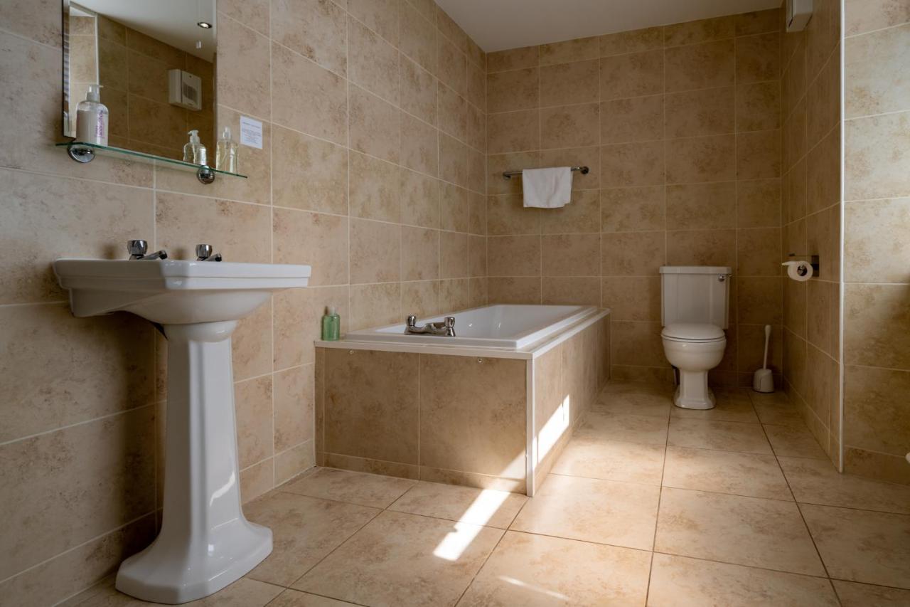 The Bank Hotel Anstruther Bagian luar foto